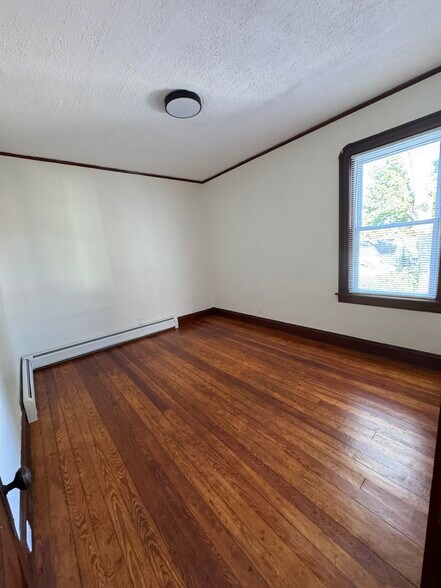 Building Photo - 87 Shawmut St
