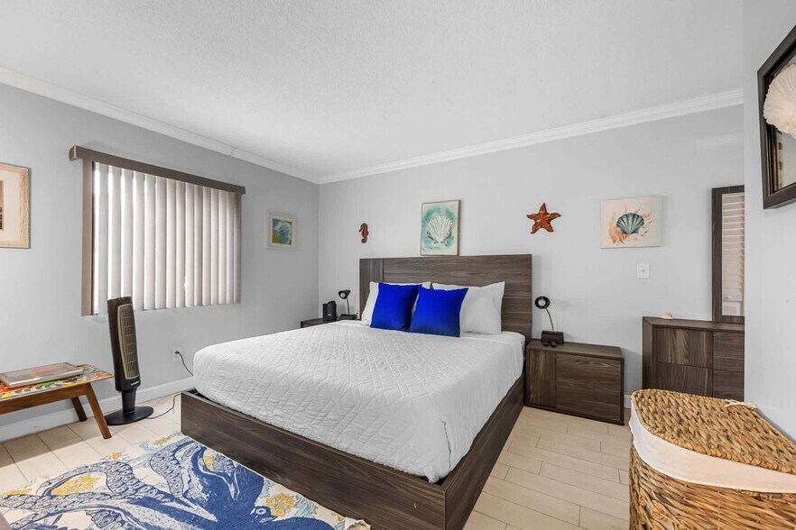 Building Photo - 1277 S Orlando Ave