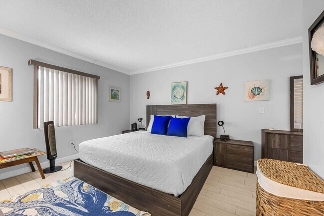 Building Photo - 1277 S Orlando Ave