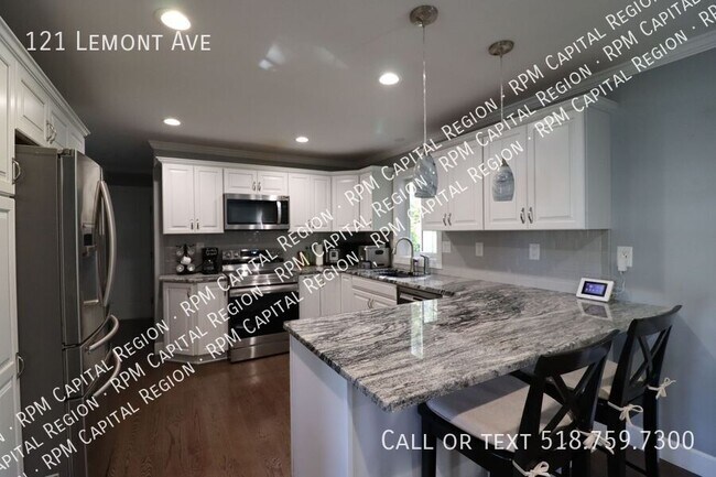 Building Photo - 121 Lemont Ave