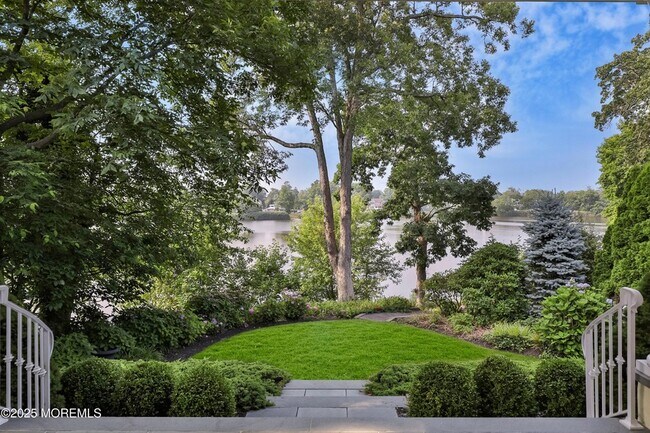 Building Photo - 619 Beacon Blvd