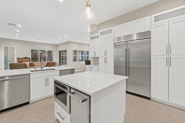Building Photo - 9586 Campi Dr