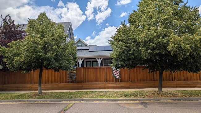 Building Photo - 2693 Elmira St