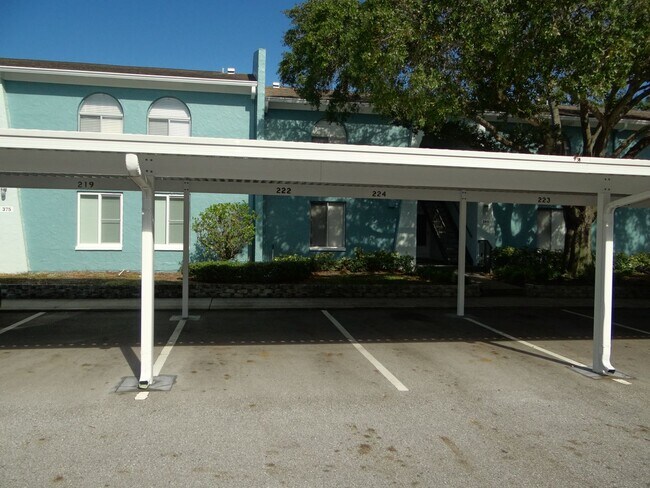 Building Photo - 375 114th Ave N
