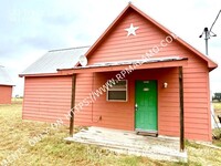 Building Photo - AVAILABLE NOW! 2 Bedroom / 1 Bath Lodge w/...