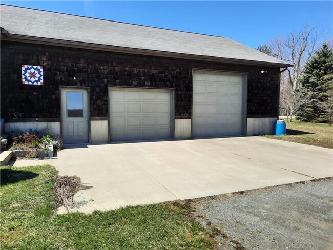 Building Photo - 5476 Stone House Rd