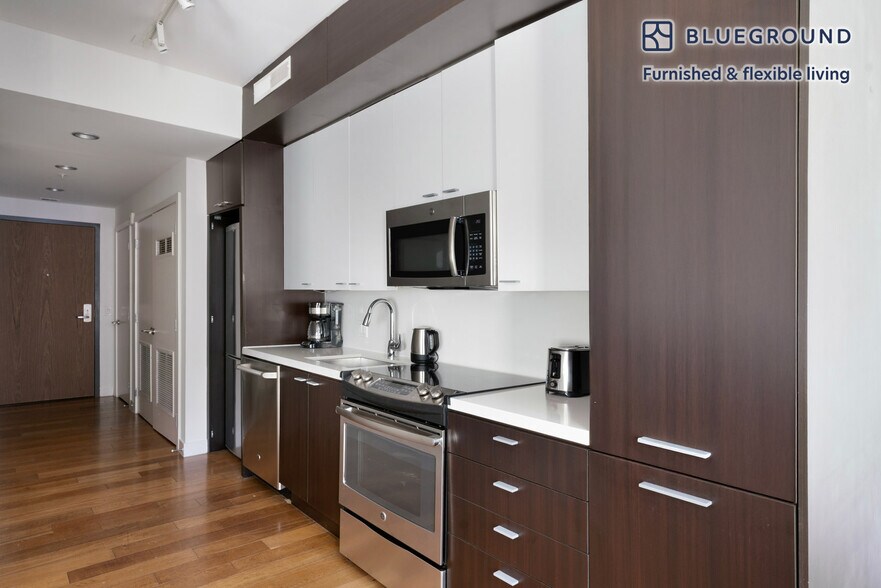 Building Photo - 1212 4th St SE