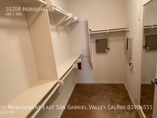 Building Photo - 10208 Horse Haven St