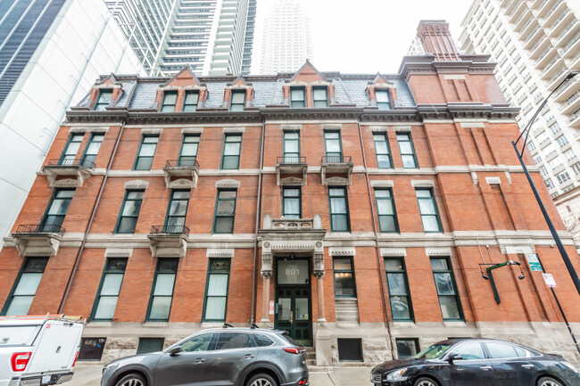 Building Photo - 801 N Wabash Ave