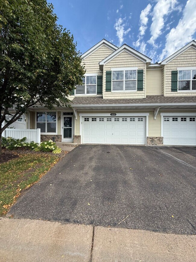 Building Photo - 14649 Sapphire Way