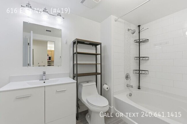 Building Photo - 616 E St NW