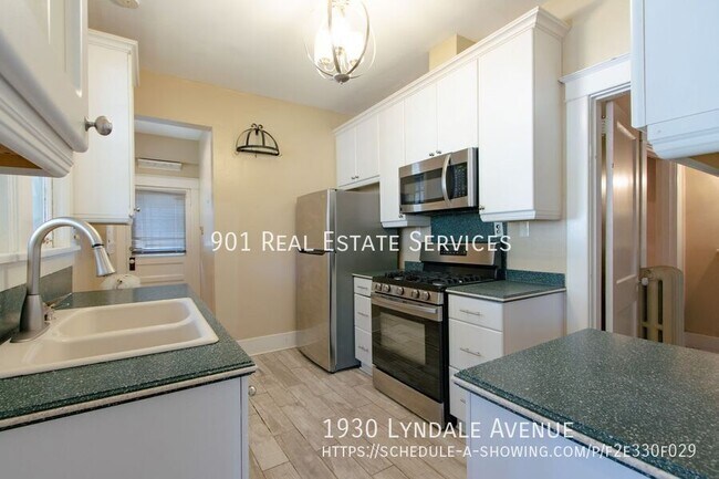 Building Photo - 1930 Lyndale Ave