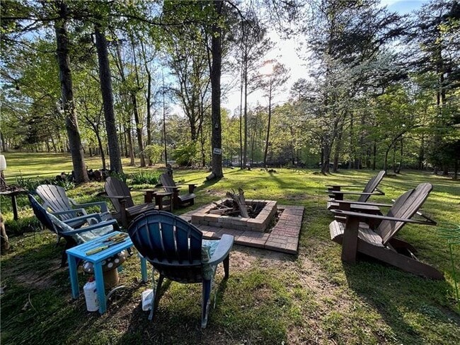 Building Photo - 4060 Merritt Dr