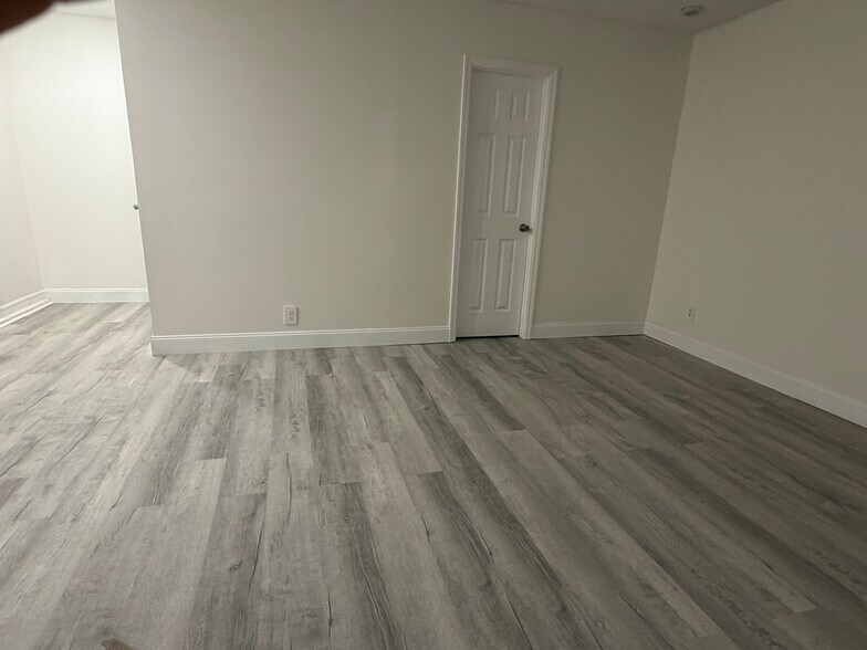 Building Photo - 1353 Blythe Ave