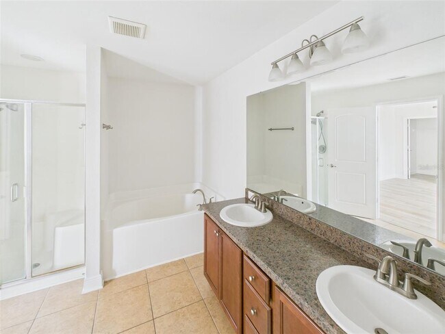 Building Photo - 14211 Edinburgh Moor Dr