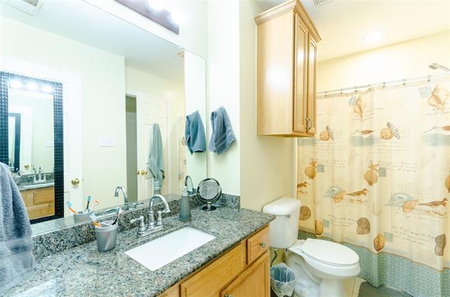 Building Photo - 4104 Hedgerow Dr