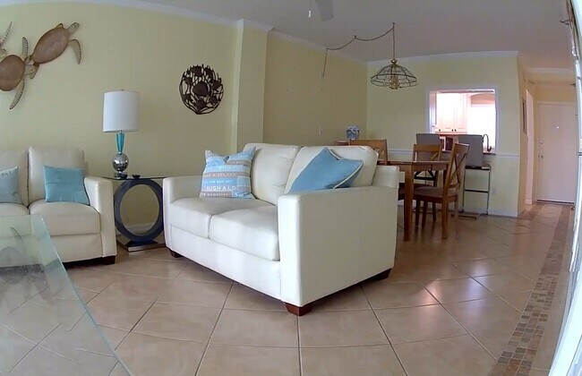 On VENICE ISLAND - 232 Saint Augustine Ave