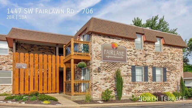 Primary Photo - 1447 SW Fairlawn Rd