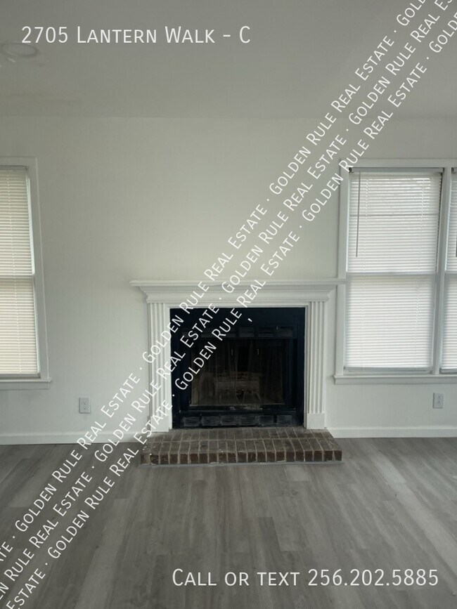 Building Photo - 2705 Lantern Walk SE