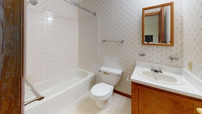 Building Photo - 975 Murray Ln