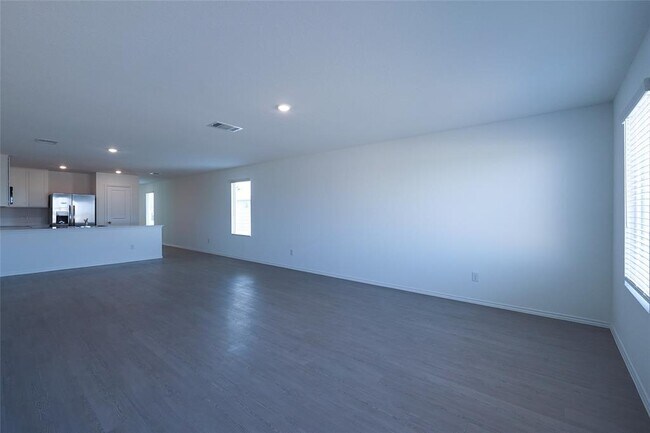 Building Photo - 308 Cowpoke Dr