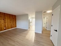 Building Photo - 928-932 N 6th Street