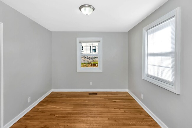 Building Photo - Huntsville Townhouse 2BR/1BA