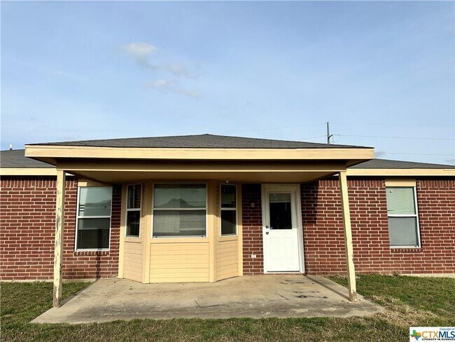 Building Photo - "Spacious 4-Bedroom Gem with 2 Full Baths in Killeen, TX - 1,647 Sq Ft of Comfort Awaits!"
