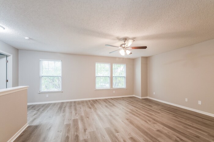 Building Photo - 15322 Beam St