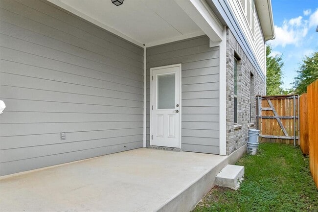 Building Photo - 9111 Gage Dr