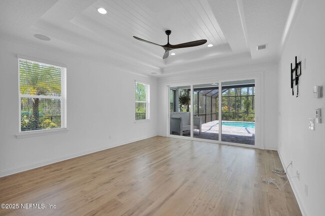 Building Photo - 299 Blue Hampton Dr