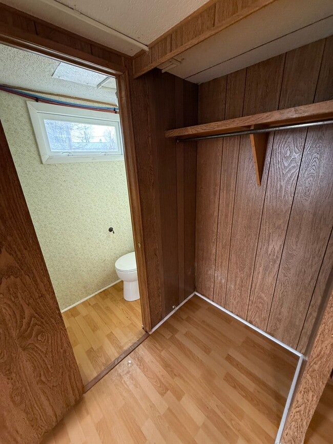 Building Photo - 2 Bedroom 1.5 Semi-Rural Mobile Home with Workshop on Large Lot