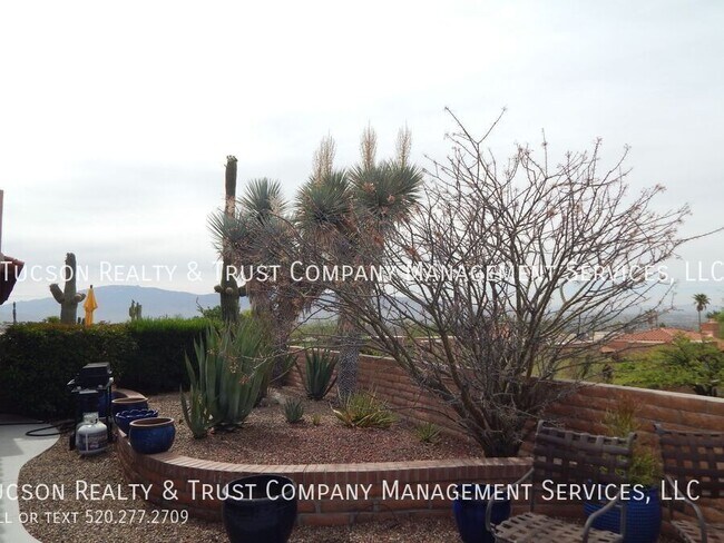 Building Photo - 4505 Arroyo Vacio
