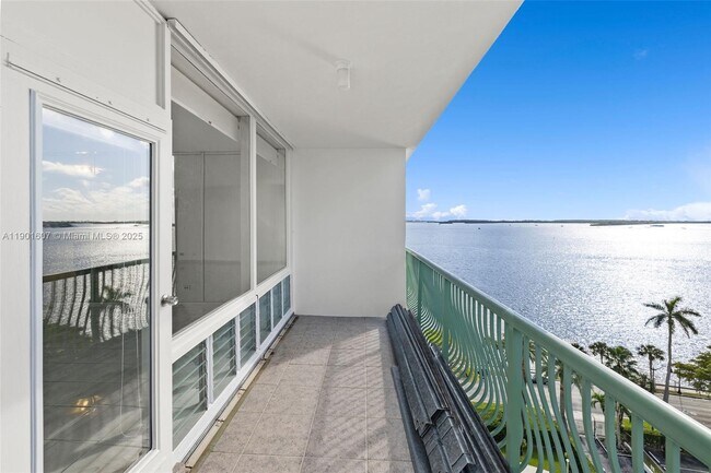 Building Photo - 1408 Brickell Bay Dr