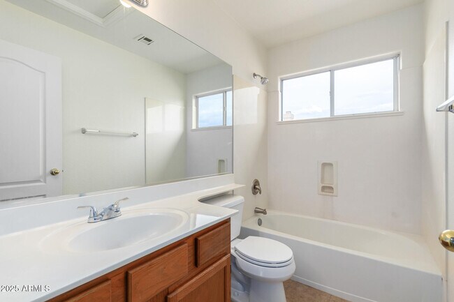 Building Photo - 100 N Bradley Dr