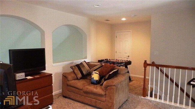 Building Photo - 2544 Niblick Way