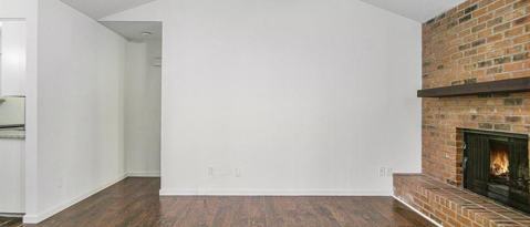 Building Photo - 2107 Mistletoe Ave
