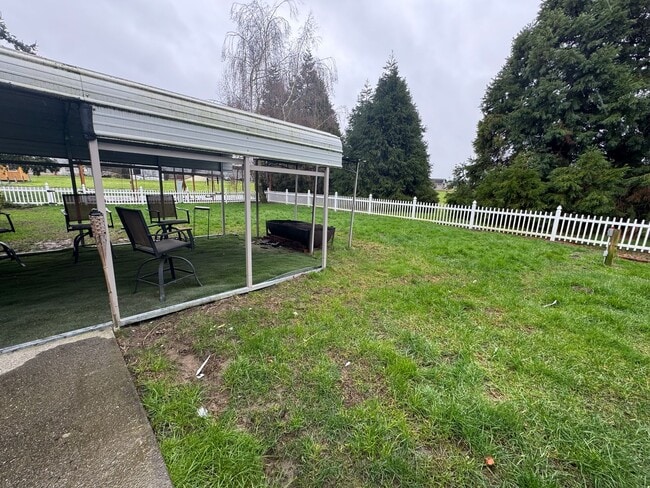 Building Photo - Farmhouse Short Term Partially Furnished (Available now through September)