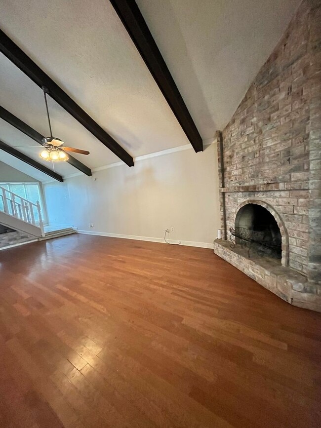 Building Photo - 4/3-Royalton Subdivision / Country Club Estates area