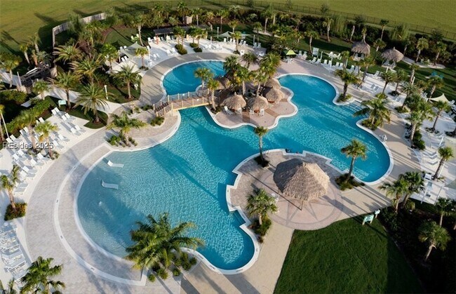 Building Photo - 125 Parrot Ave