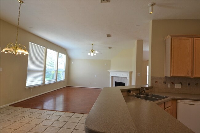 Building Photo - 6011 Stevens Creek Ct