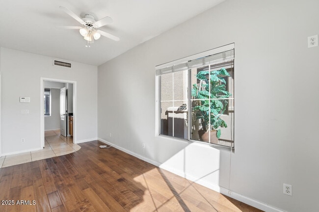 Building Photo - 7180 W Trails Dr