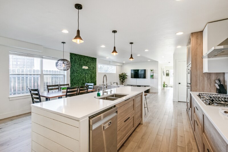 Building Photo - 3044 Speer Blvd