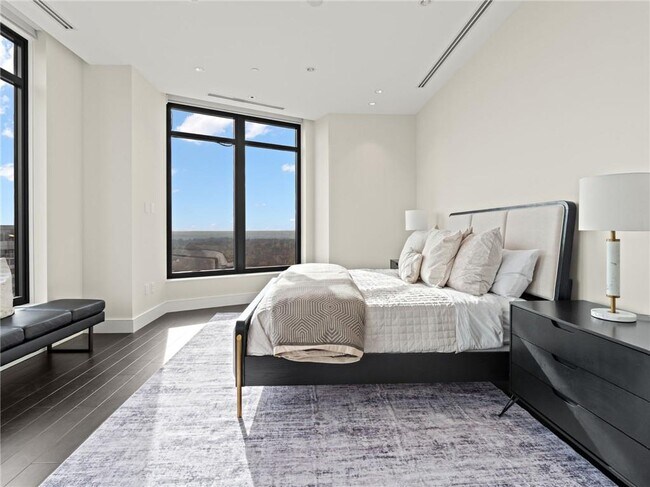 Building Photo - 3376 Peachtree Rd NE