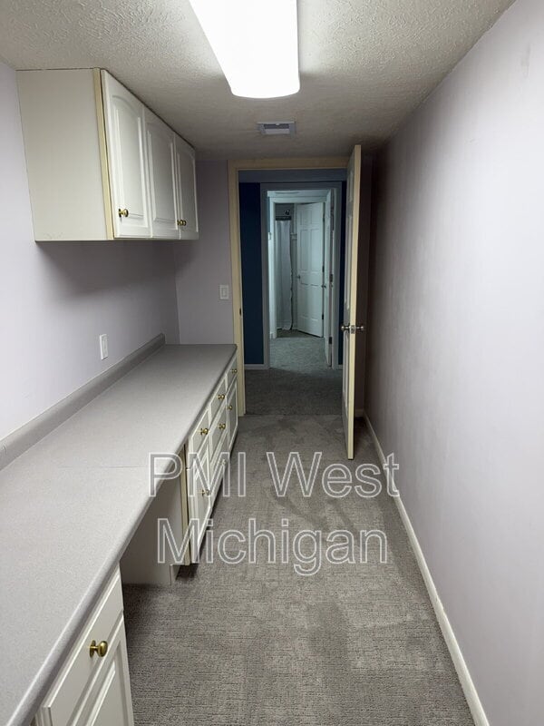 Building Photo - 623 146th Ave