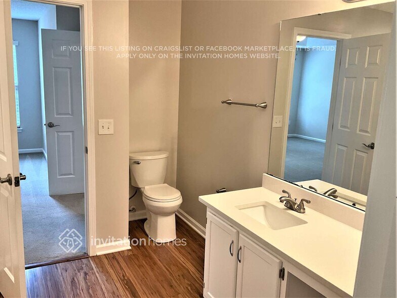 Building Photo - 2384 Saguaro Ln