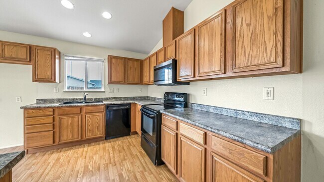 Building Photo - Spanish Springs Rental -- One Story.  No P...