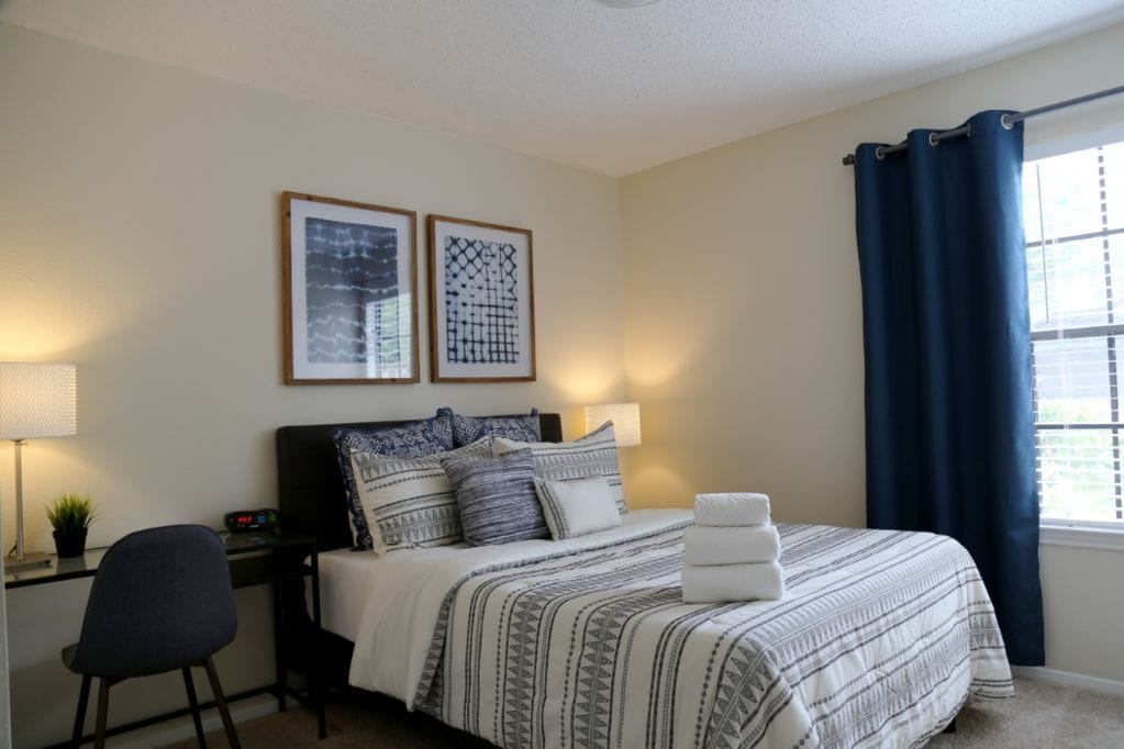 Building Photo - 925 Peggotty Pl