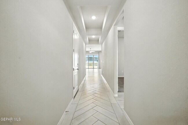 Building Photo - 14937 Tierra Mirage Ave