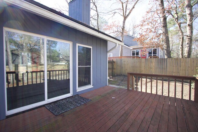 Building Photo - 315 Whipple Tree Ln